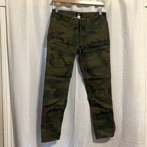 BDG Camo Pants Jeans 27